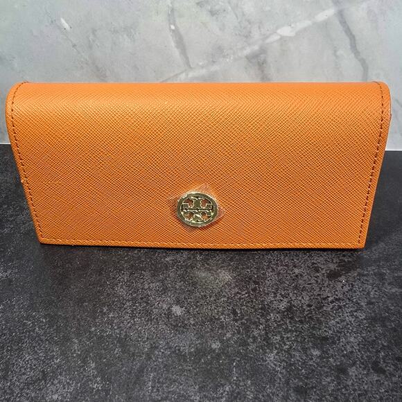 Tory Burch textured Saffiano Leather sunglass / eyeglass case - Picture 2 of 9
